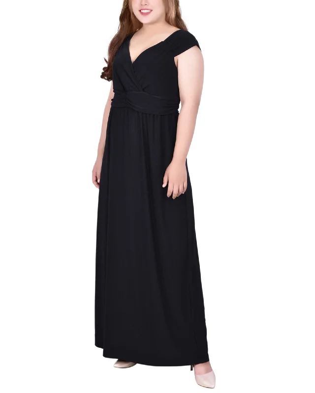 Plus Size Sleeveless Sleeve Gathered Empire Waist Maxi